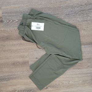 Zyia Olive Everywhere Pants (M)
